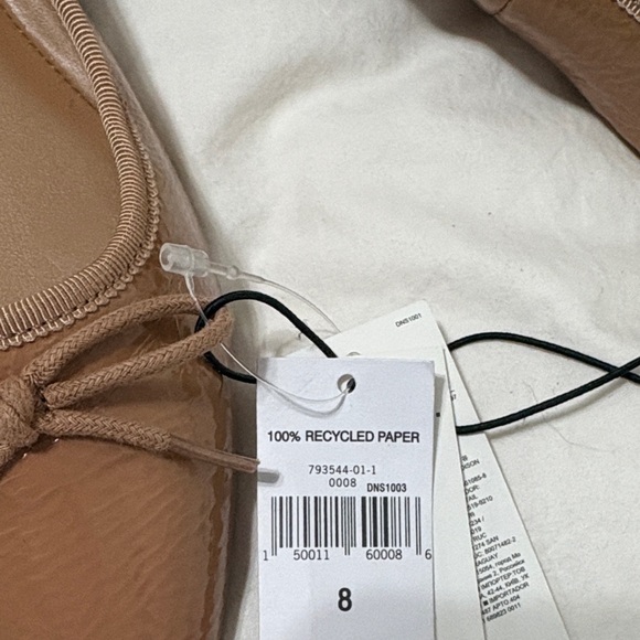 Banana Republic Factory Tan Patient Leather Flats Size 8 NWT - Picture 5 of 7